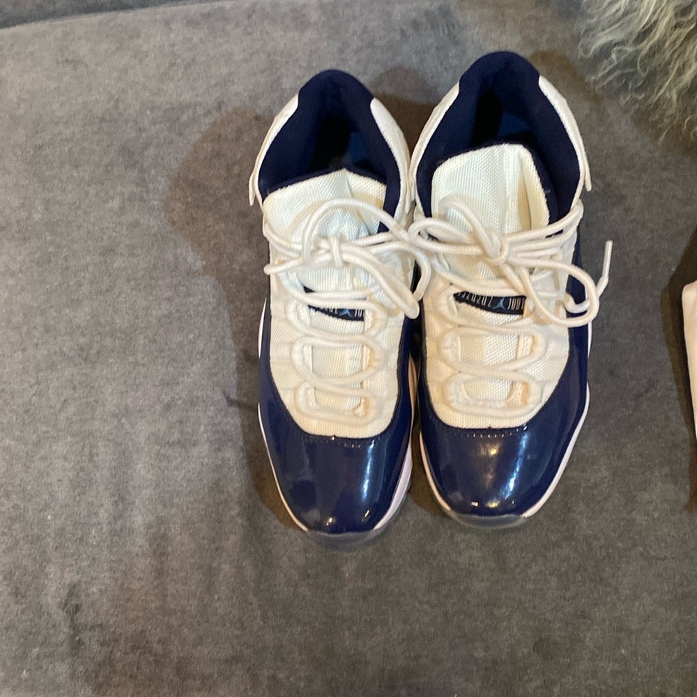 Mens sneakers